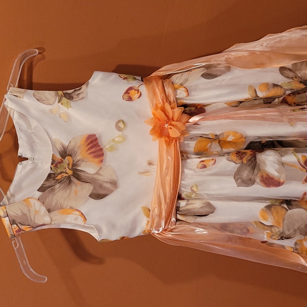 Girls dress